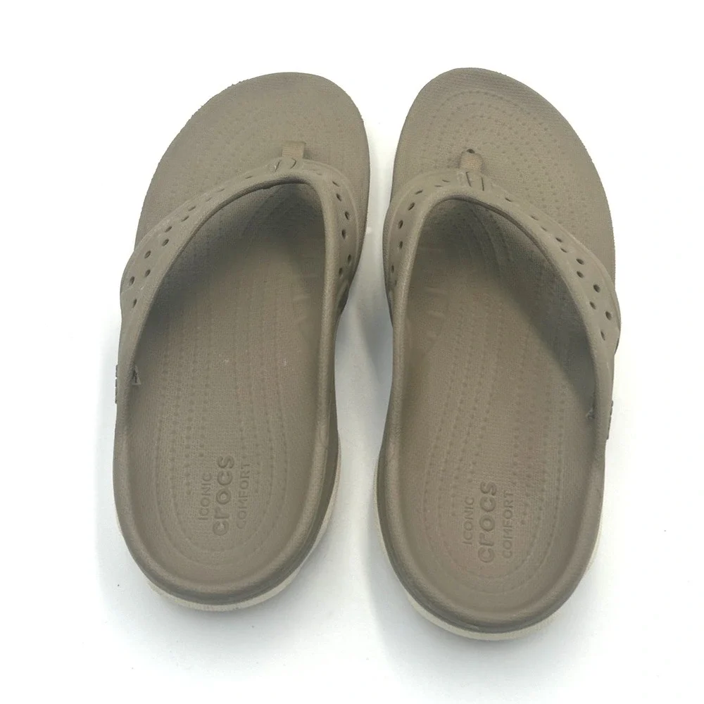 Crocs Swiftwater Deck Flip Flops Men's 7 Beige Iconic Comfort Neutral Boating